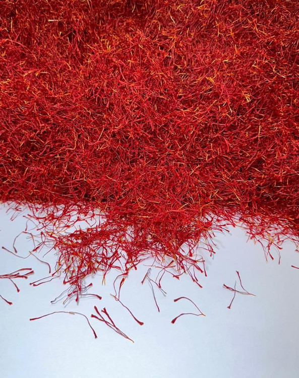 خرید زعفران پوشال فلهای از زافارونه فروشگاه تخصصی زعفران صادراتی