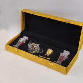 جعبه هدیه لوکس زعفران نگین صادراتی با قوری و هاون – زافارونه